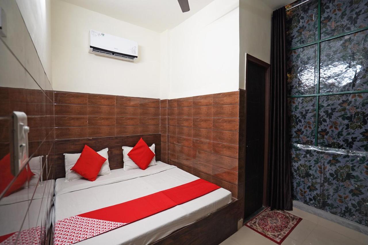 Hotel O Shri Sai Guest House Delhi Kültér fotó