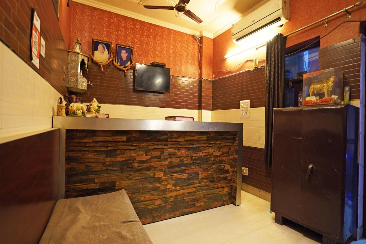 Hotel O Shri Sai Guest House Delhi Kültér fotó