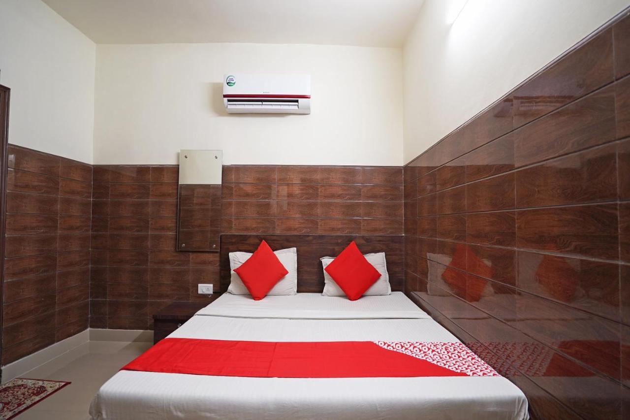 Hotel O Shri Sai Guest House Delhi Kültér fotó